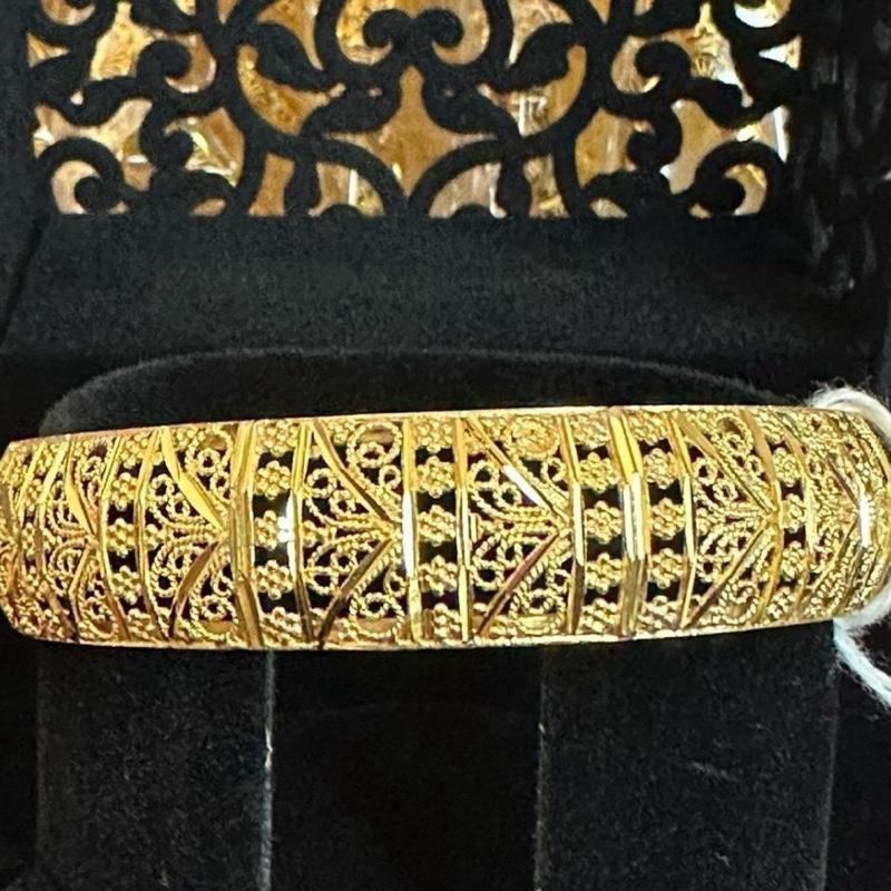 Gold plated Kangan with Box
