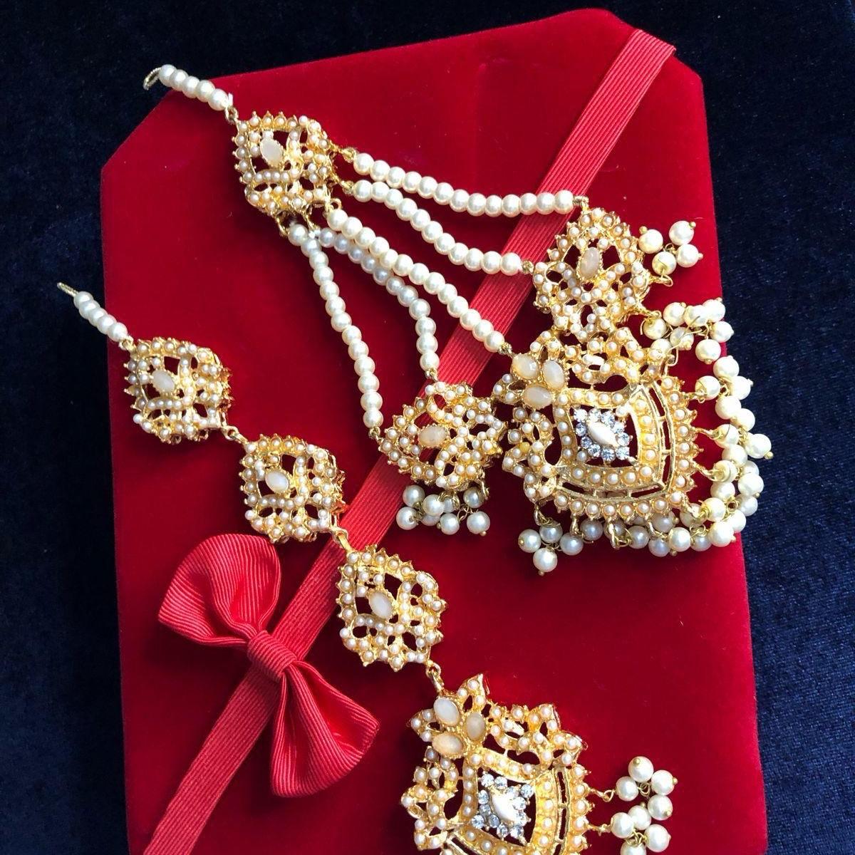 NIMRA Stylish jhomer tikka set