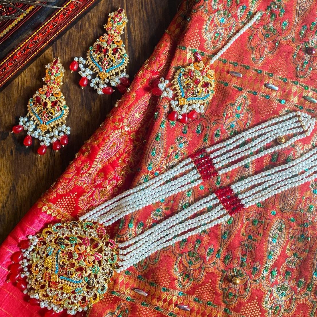 Noor ul ain Long nauratan mala set with pearls with earring tikka - My Jewel Box