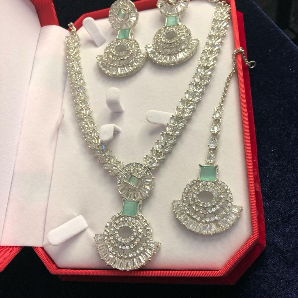 Zircon stylish necklace set with earnings Female Birthday Anniversary Engagement