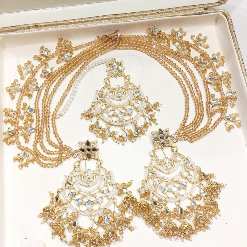 SARA kHAN   earring tikka with babhubali style sahare ET 005 Earring Tikka Set for Women - Perfect for Any Occasion - My Jewel Box