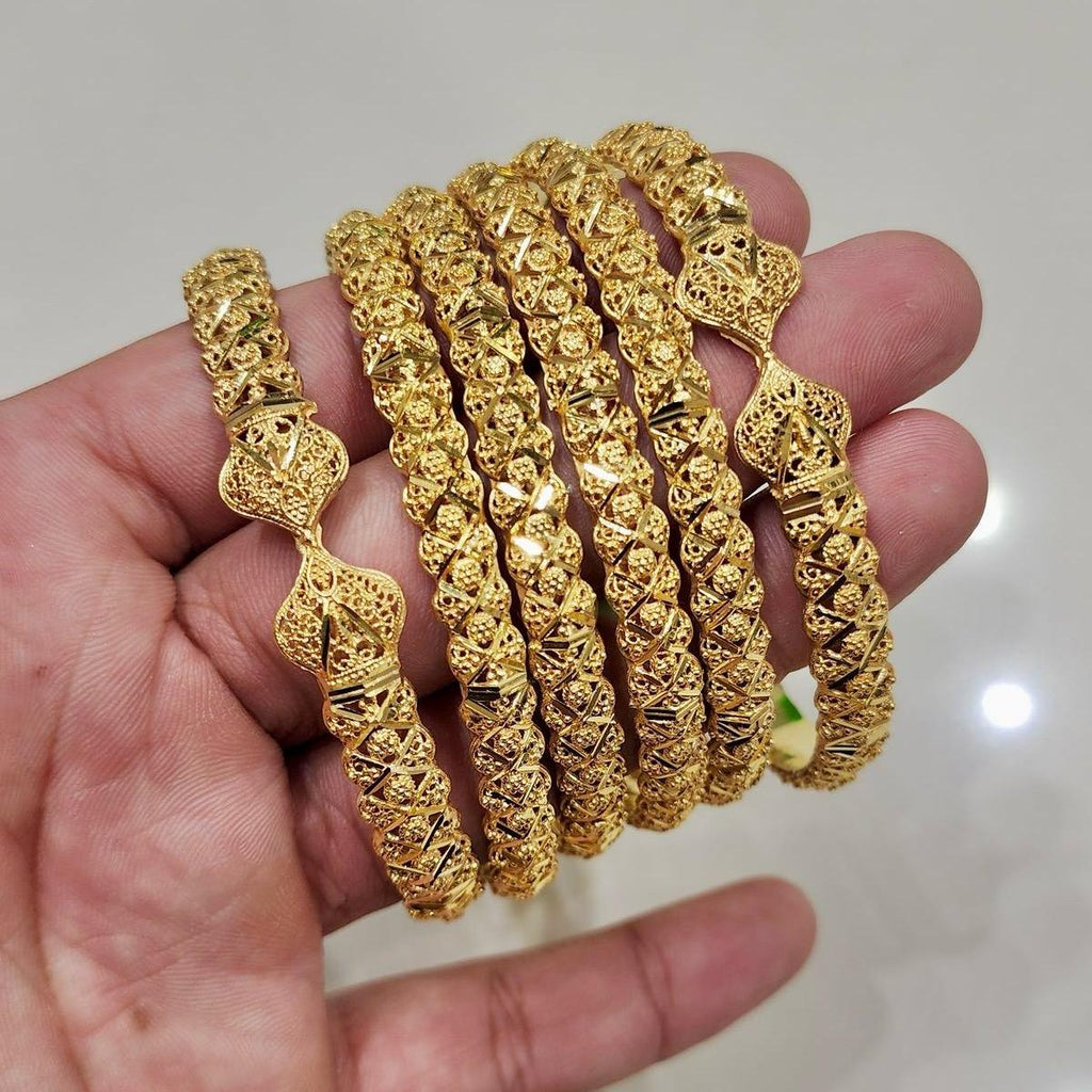 NaZisH ‘s real gold look orignal  Gold plated Range bangles with box