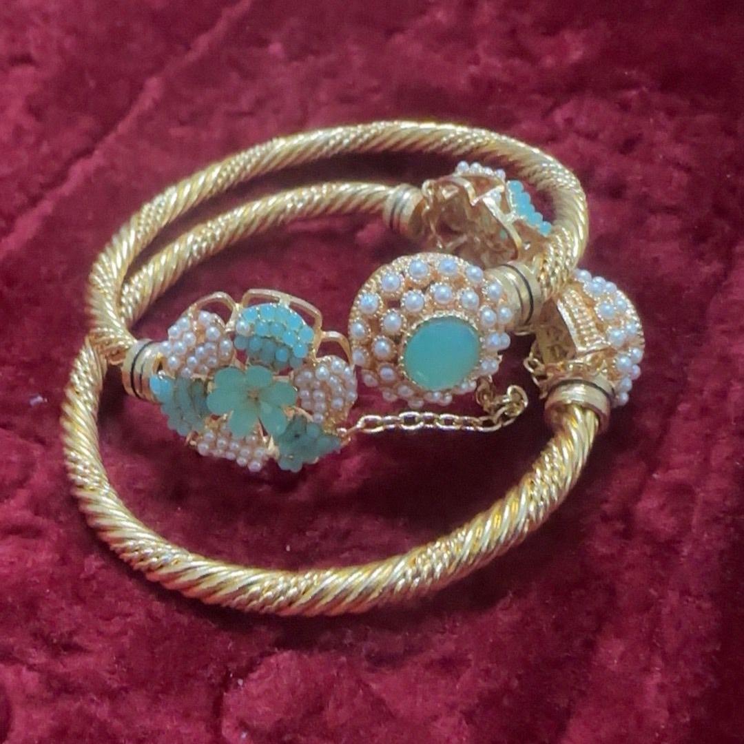 Golden Ropestyle adjustable bangles kara (one size )