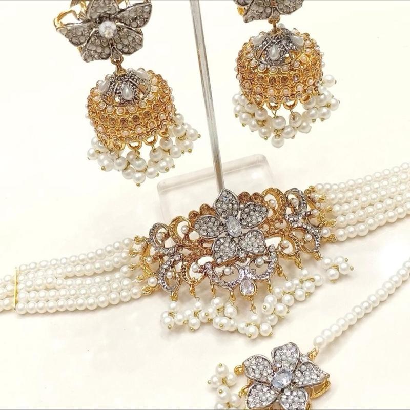 AMAYA Choker Set with Earring and Tikka - Fashion Accessories