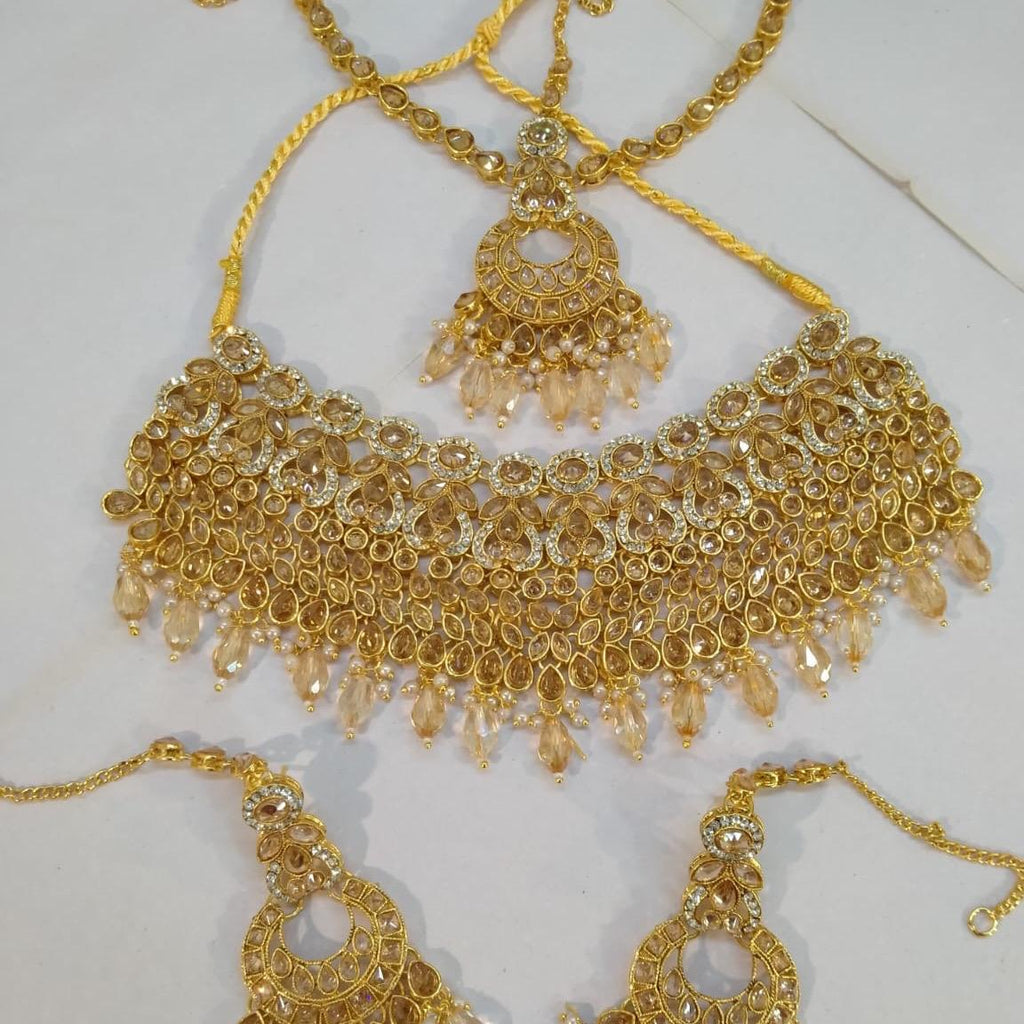 Bridal/Party Wear Choker Set with Teka Mathapati and Earring with Sahare for Women