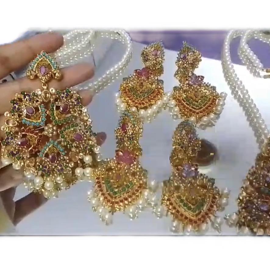 Nauratan Pandant style mala set with earring