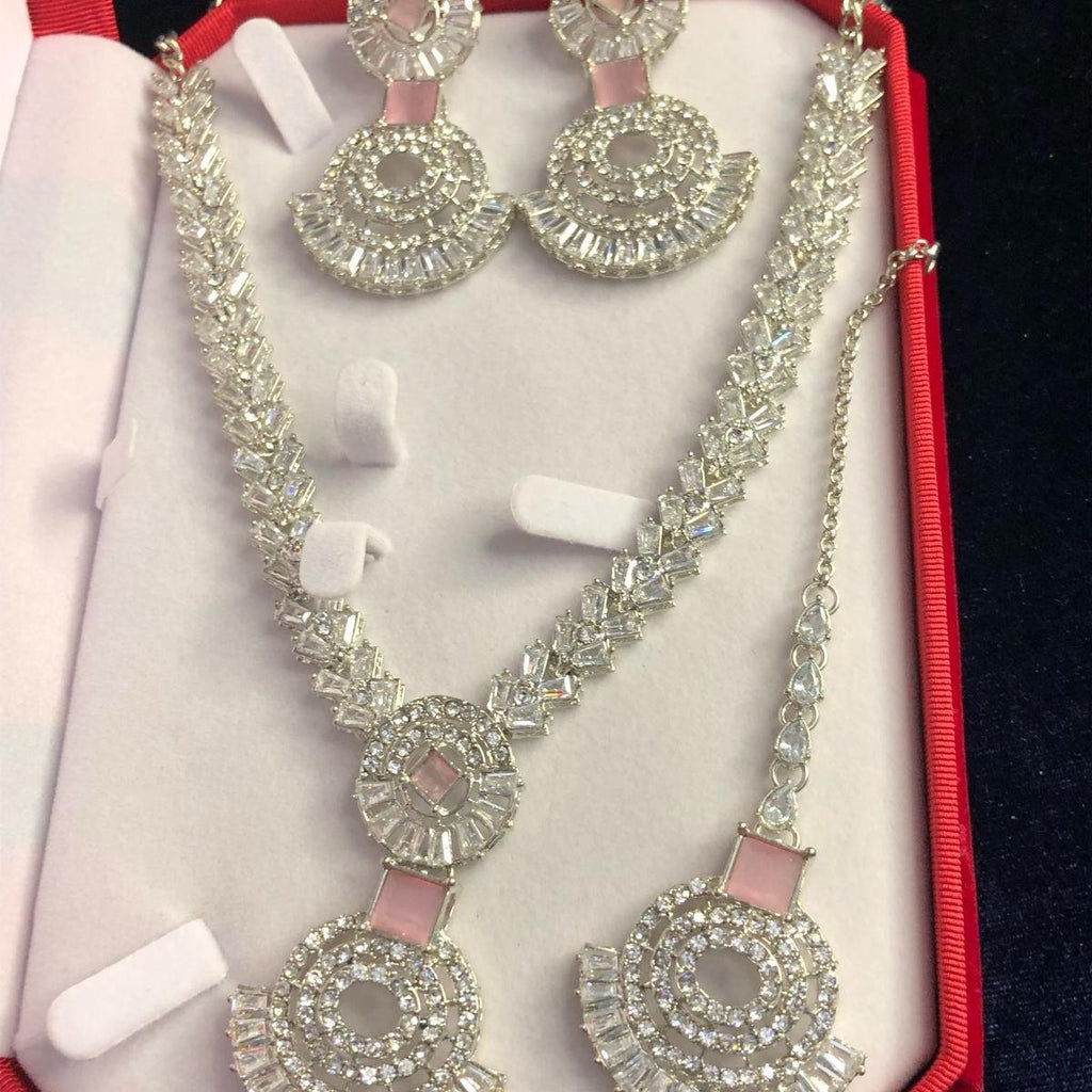 Zircon stylish necklace set with earnings Female Birthday Anniversary Engagement