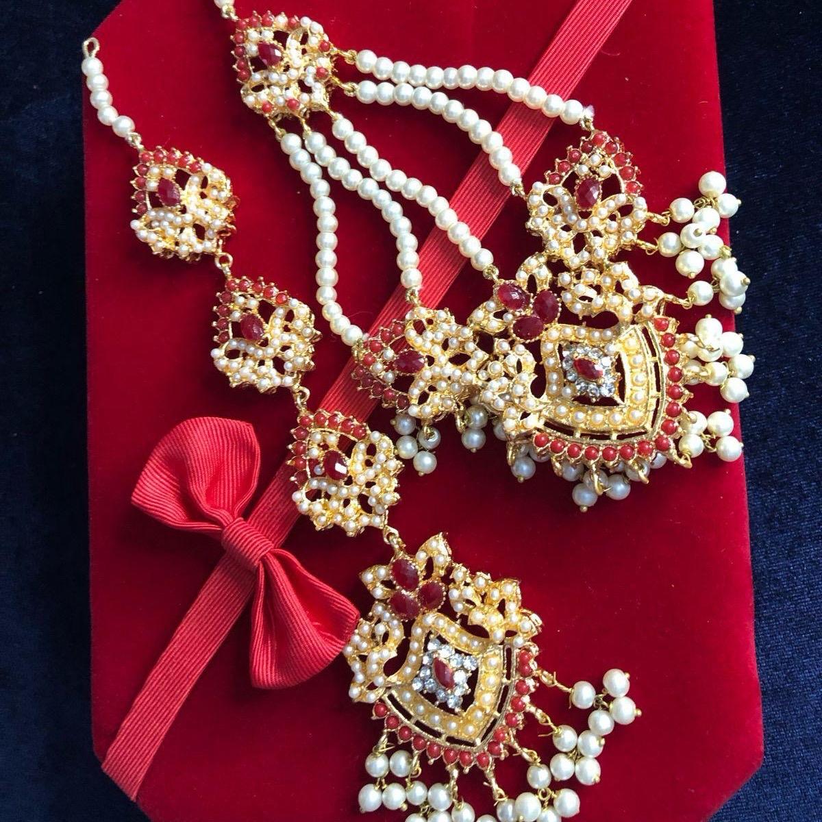 NIMRA Stylish jhomer tikka set