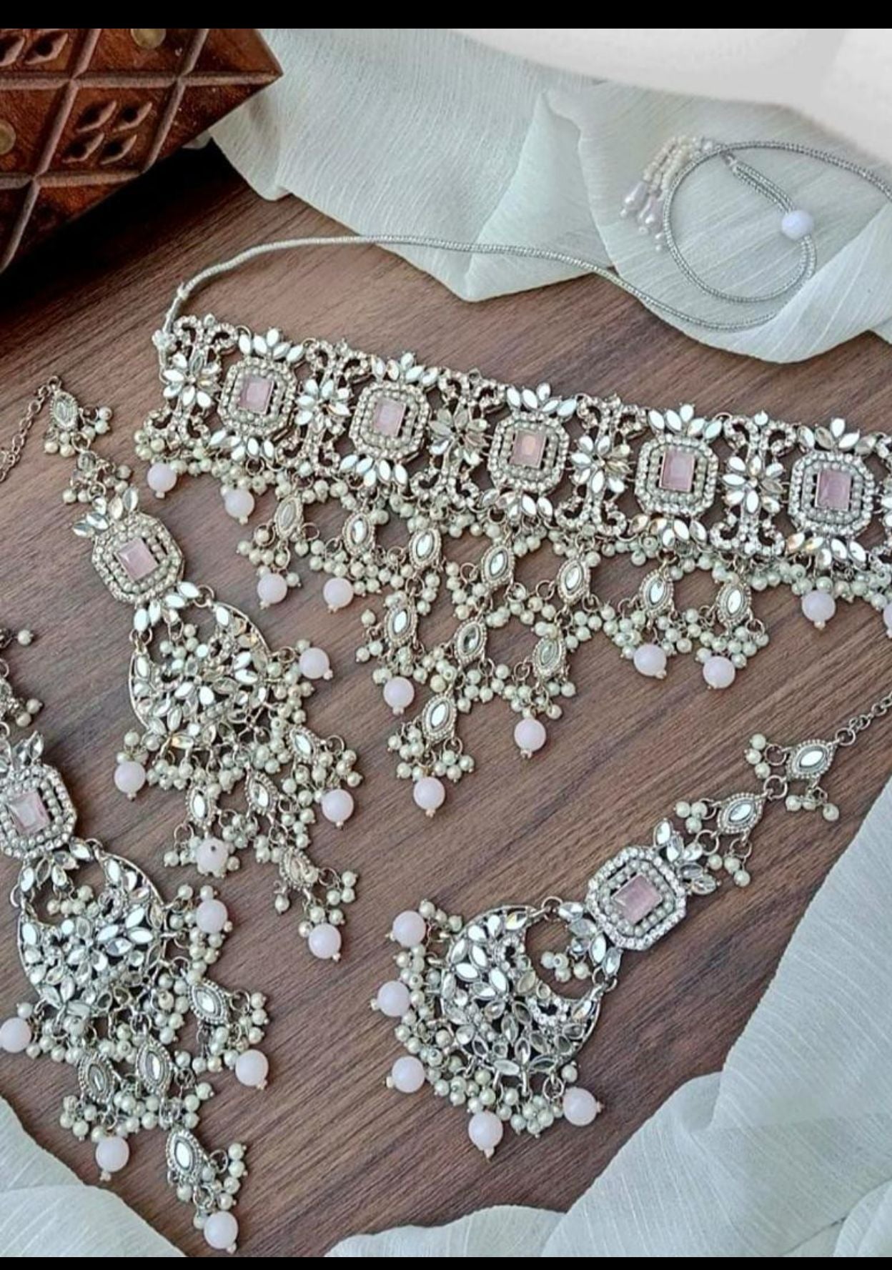 Abeeha Kundan Choker Set