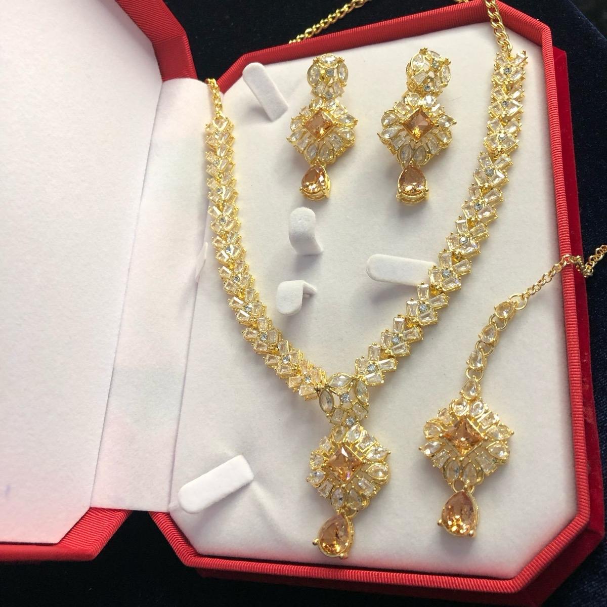 Elegant Zircon necklace set with earring teekaa