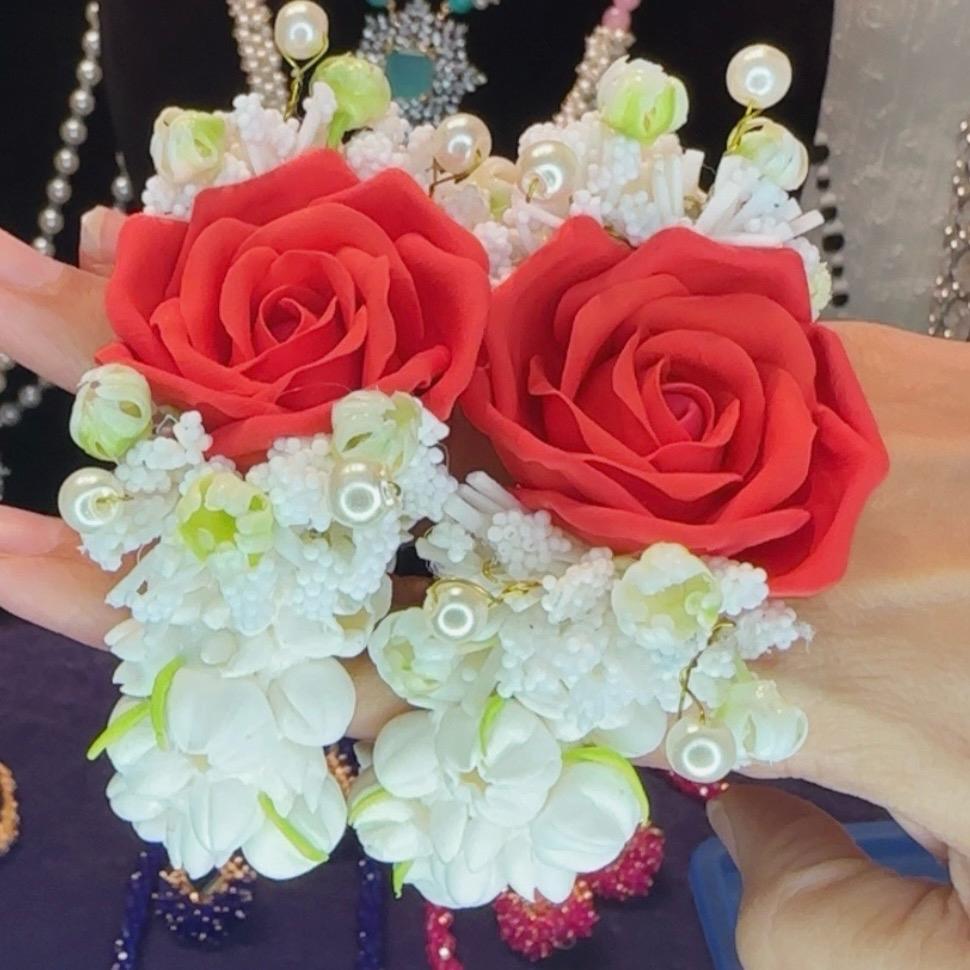 Floral faux floral rose  gajre bracelet