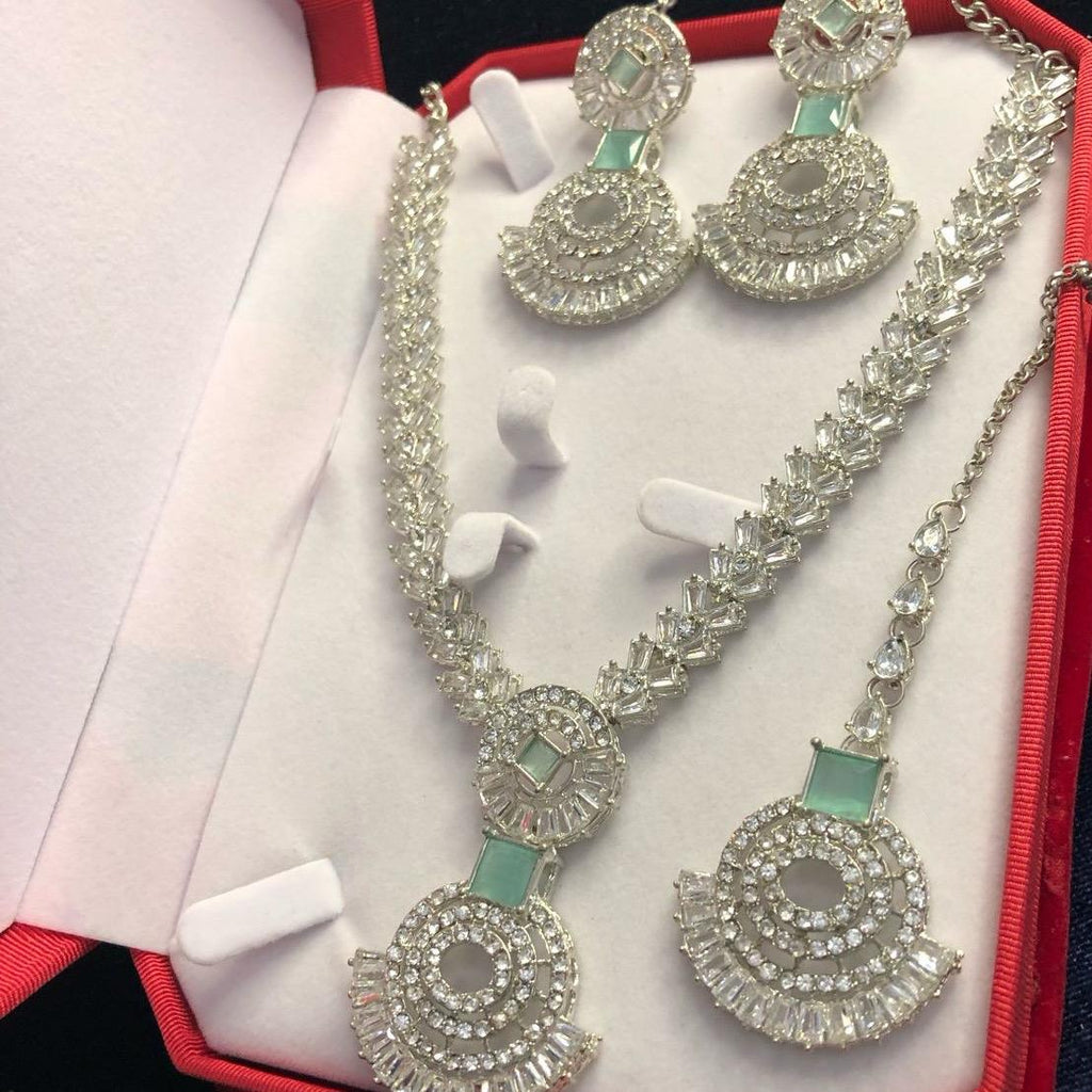 Zircon stylish necklace set with earnings Female Birthday Anniversary Engagement