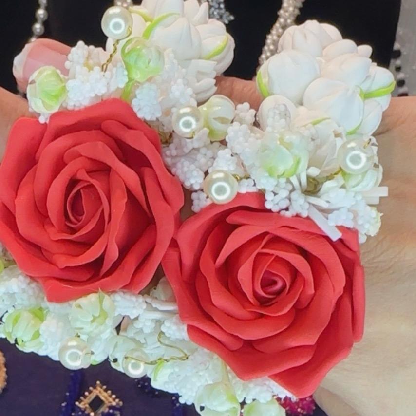 Floral faux floral rose  gajre bracelet