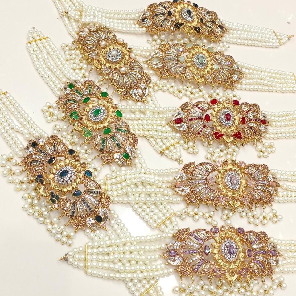 GULNAR Choker set with earring tekka