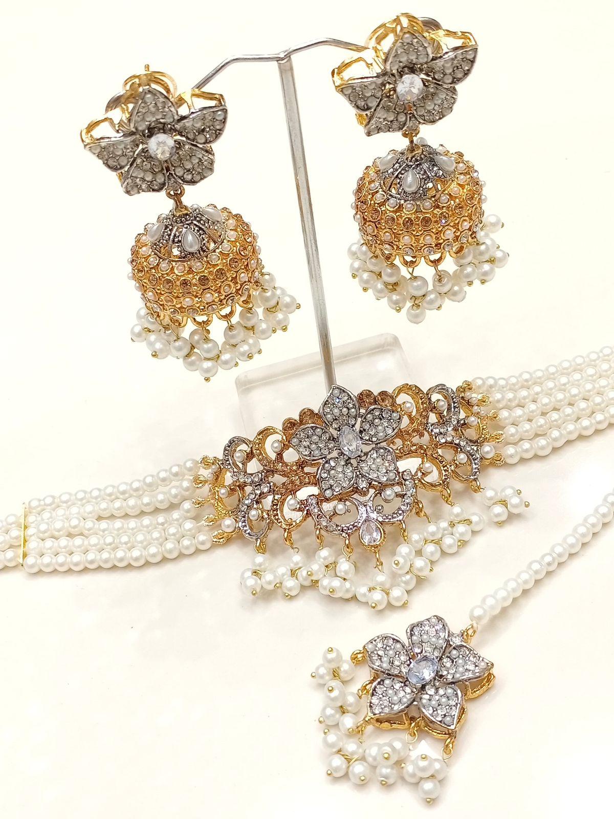 Amaya Choker Set